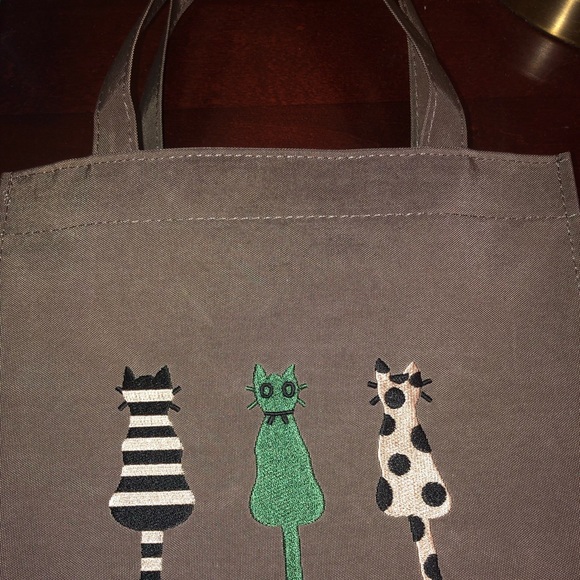 BRAND NEW Korean-made Small Bag with Cat Embroidery - Picture 7 of 12
